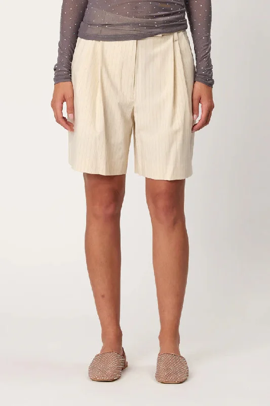 Seamless shorts – Shorts with minimal or no visible seams for a smooth, sleek look.Remain - Hayden Shorts, Bone