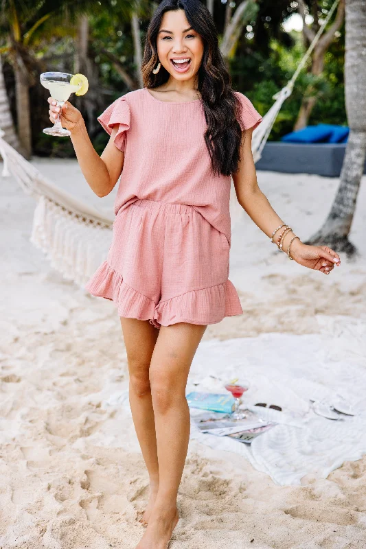 Paperbag waist shorts – Shorts with a gathered, elastic waist and often a belt, creating a relaxed and stylish fit.Feeling Flirty Canyon Rose Pink Set