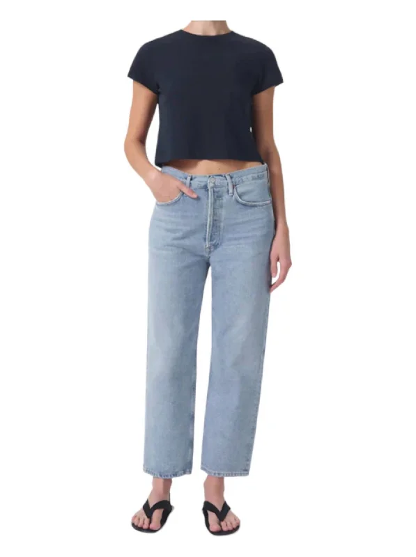 Booty-lifting trousers – Trousers designed with specific stitching or structure to enhance the shape of the rear.90's Crop Mid Rise Loose Straight Jeans In Replica