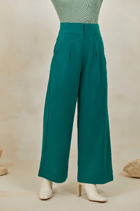 Chinos – Casual, often cotton trousers with a slightly tapered or straight-leg fit, great for everyday wear.Alexia High Rise Trousers - Jade