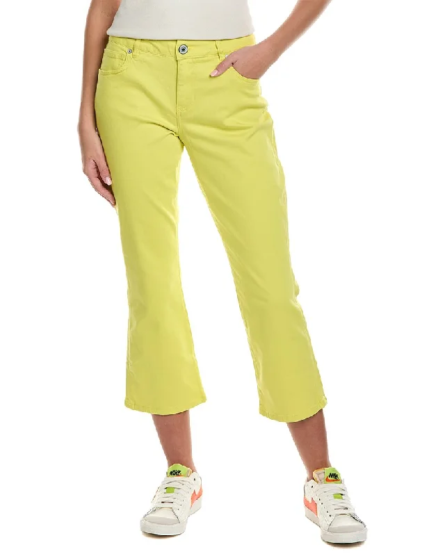 Paperbag waist trousers – Trousers with a gathered waistband, often cinched with a belt for added style.cabi Kick Back Kick Flare Jean