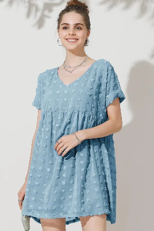 Boho dress – Dress with a relaxed, bohemian style, often featuring flowing fabric, ethnic prints, or vintage details.V NECK DOT CHIFFON SHORT LOVELY DRESS