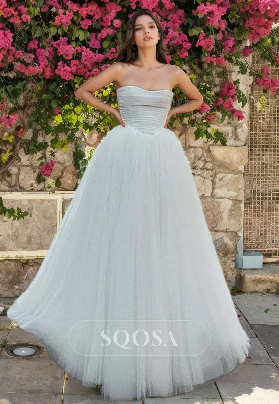 Halterneck dress – Dress with straps that tie around the neck, leaving the shoulders and back exposed.A Line Sweetheart Tulle Elegant Wedding Dress with Train