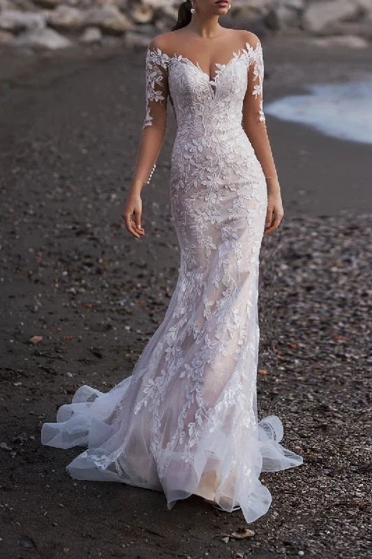 T-shirt dress – Casual dress made from T-shirt-like material, typically loose-fitting and comfortable.Unique Illusion Neckline Lace Wedding Dress Mermaid Bridal Gown with Sweep Train QW2289