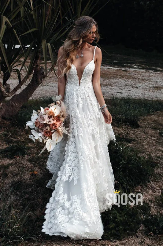 Halterneck dress – Dress with straps that tie around the neck, leaving the shoulders and back exposed.Sexy V-neck Exquisite Lace Bohemian Wedding Dress QW2433