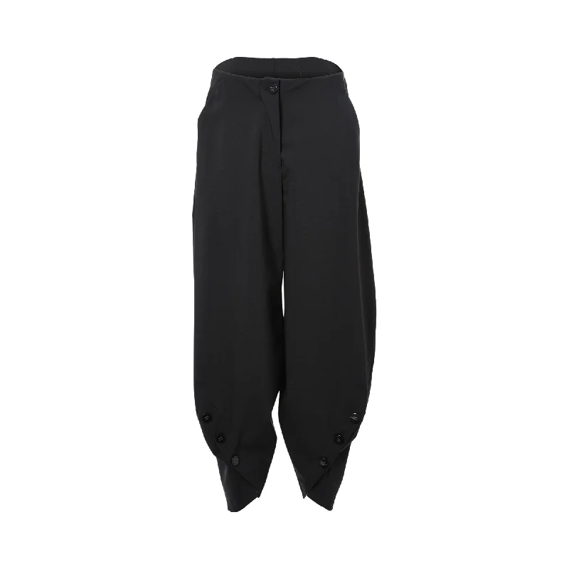 Slim-fit trousers – Trousers that are form-fitting and narrow through the legs.Oblique Women's Black Over Size Pant