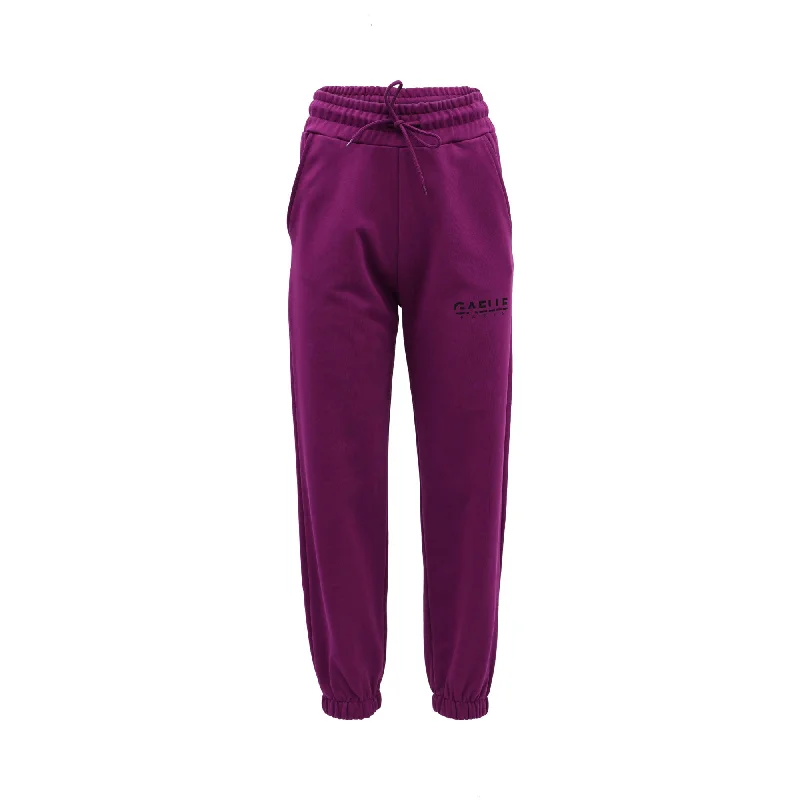 Athleisure trousers – Comfortable, performance-focused trousers that can be worn for both working out and casual wear.Gaelle Women's Purple Jogging Trouser