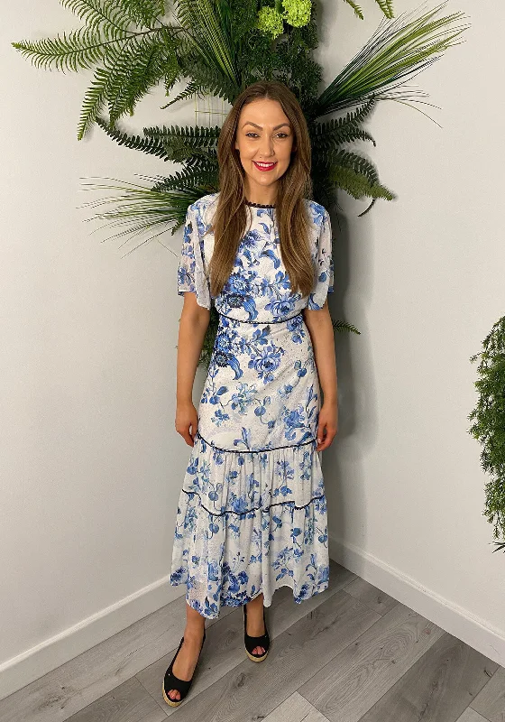 Mini dress – Short dress that usually ends above the knee, often casual or party wear.Hope & Ivy Shivani Maxi Dress, White & Blue