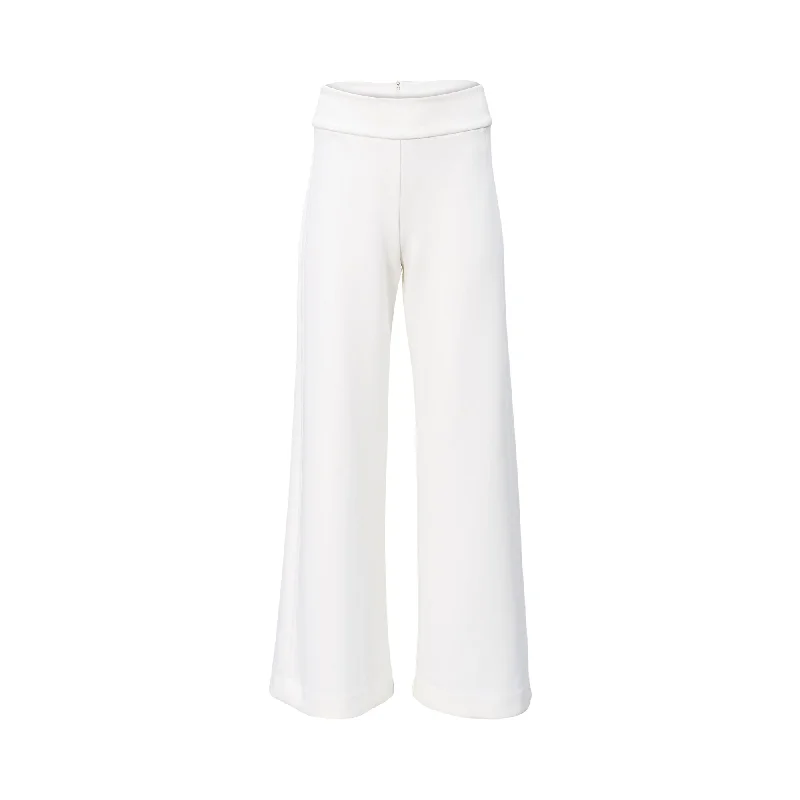 Cropped trousers – Trousers that are shortened to a length above the ankle.MaxMara Women's Levant Trouser