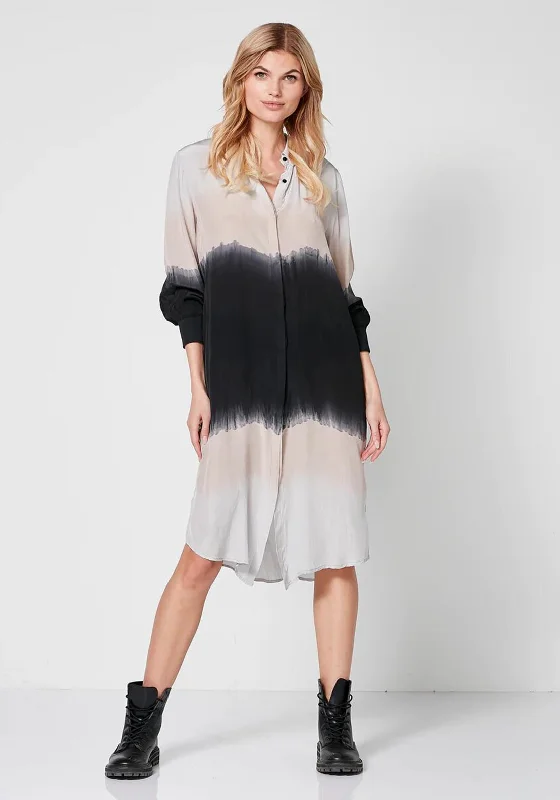 Boho dress – Dress with a relaxed, bohemian style, often featuring flowing fabric, ethnic prints, or vintage details.Nu Denmark Tina Dip Dye Midi Tuni Dress, Kit Mix