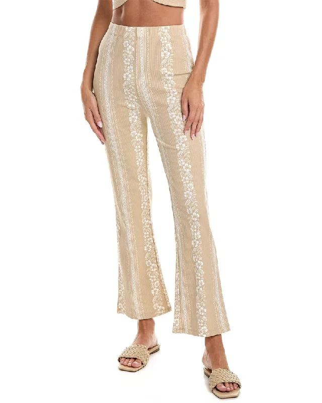 Paperbag waist trousers – Trousers with a gathered waistband, often cinched with a belt for added style.Ocean Drive Printed Pant