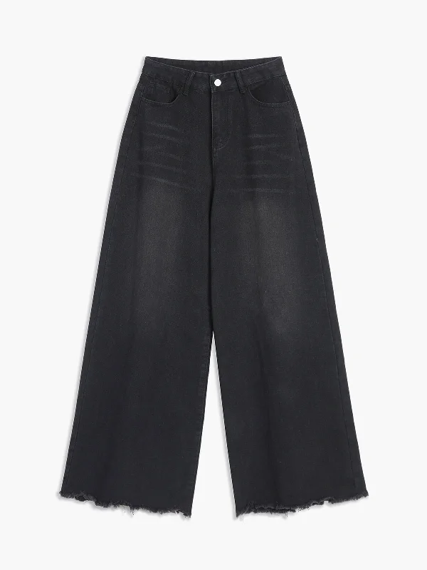 Cargo trousers – Loose-fitting trousers with large pockets on the sides, often made from durable materials.BerryBetty - Ripped Hem Black Denim Boyfriend Jeans