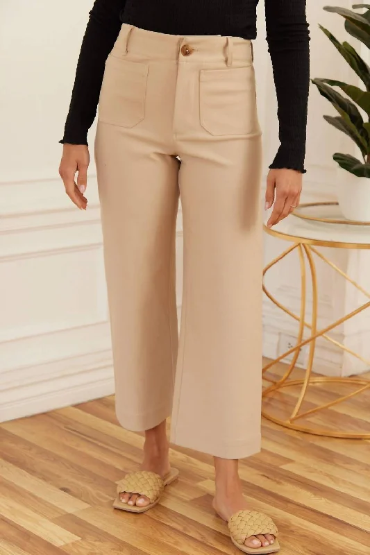 Cargo trousers – Loose-fitting trousers with large pockets on the sides, often made from durable materials.Super Stretch Knit Pant In Taupe