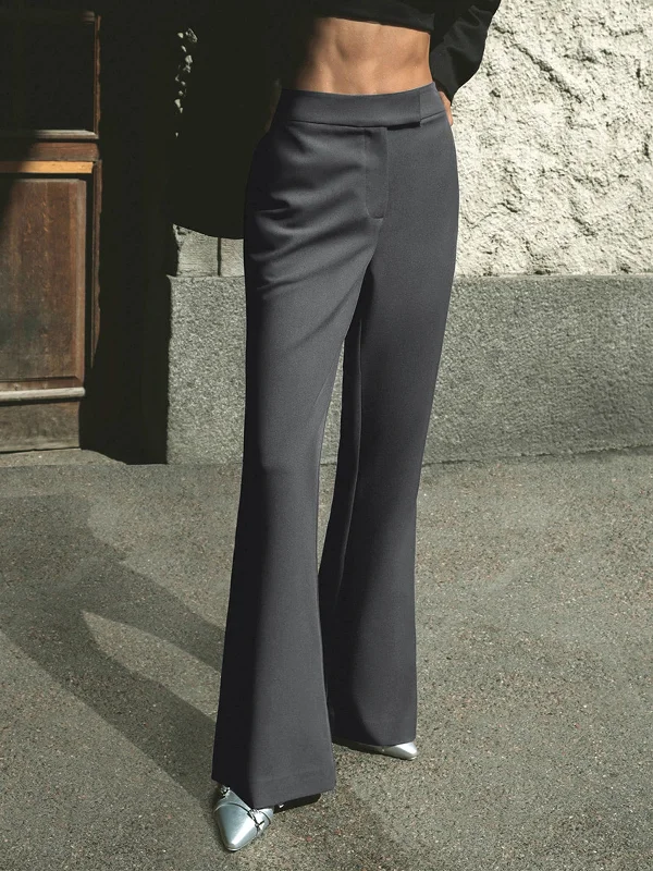 Linen trousers – Lightweight, breathable trousers made from linen fabric, perfect for warmer weather.BerryBetty - Take A Chance Smart Flare Dress Pants