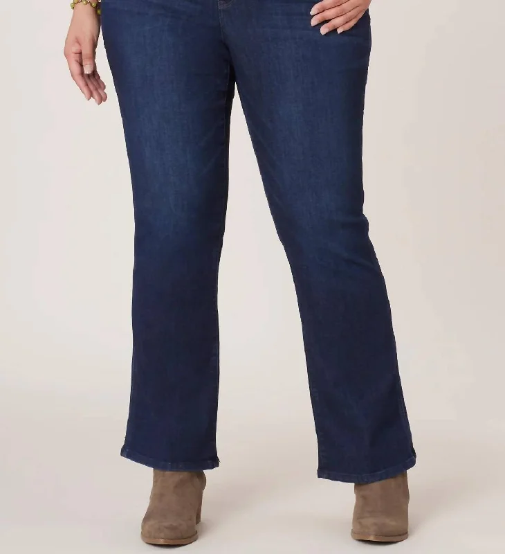 Tapered trousers – Trousers that narrow toward the ankle, creating a more fitted, streamlined look.Women's Mid-Rise Double Side Seam Jeans In Blue