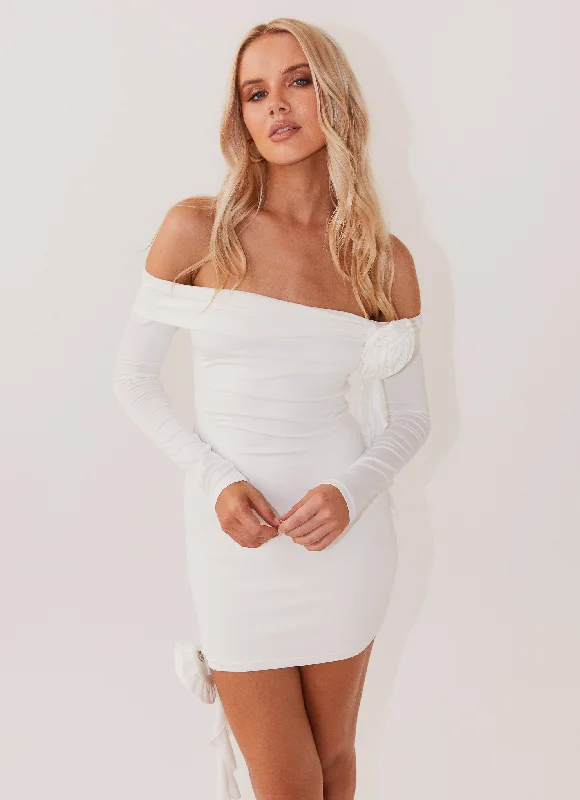 Mini skirt – Very short skirt, typically above the knee.Cecilia Rose Mini Dress - White