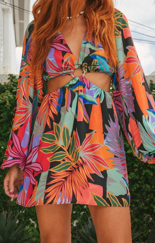 Balloon skirt – Skirt that is voluminous at the bottom and gathered at the waist for a dramatic effect.Go Out Cut Out Mini Dress ~ Tropical Paradise