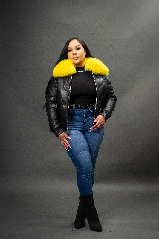 Double-breasted – Two rows of buttons for a stylish, structured lookWomen's V-Bomber Black Premium Fox Fur Collar [Yellow Fox]