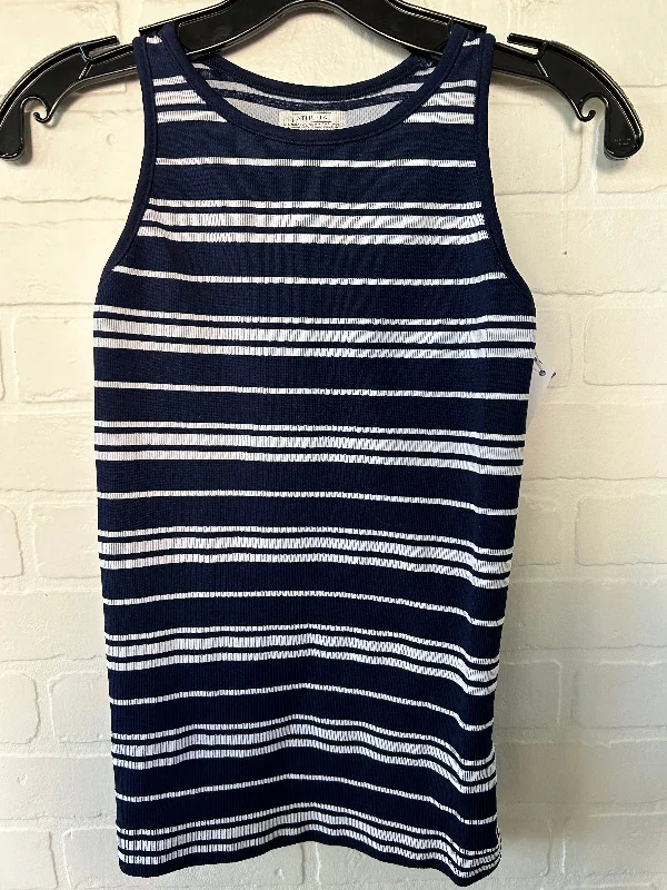 Hooded vest – Vest with an attached hood for extra warmth and styleBlue & White Athletic Tank Top Athleta, Size S