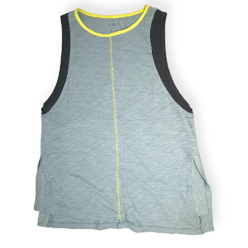 Sweater vest – Knit vest, often sleeveless, worn for layering or warmthBlue & Yellow Athletic Tank Top Lou And Grey, Size S