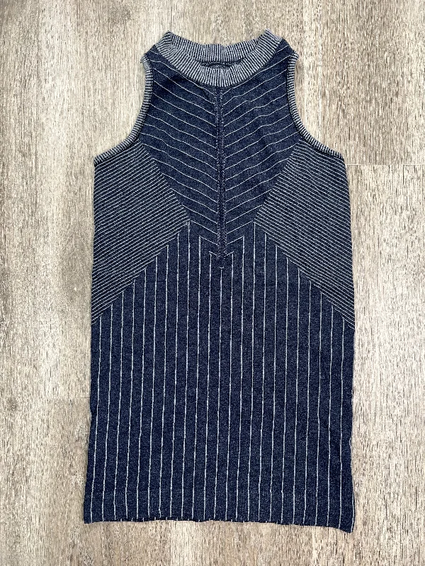 Sweater vest – Knit vest, often sleeveless, worn for layering or warmthNavy Athletic Tank Top Athleta, Size S