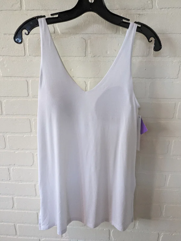 Long vest – Extended length vest, often reaching mid-thigh or kneeWhite Athletic Tank Top Athleta, Size S