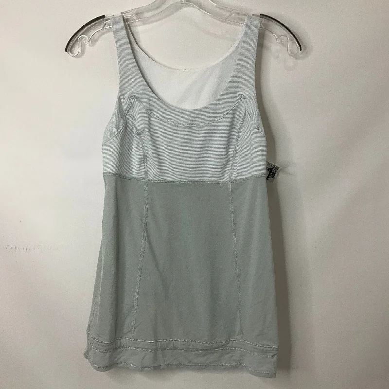 Button-up vest – Vest with buttons or a buttoned front closureWhite Athletic Tank Top Lululemon, Size 6