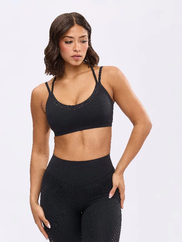 Seamless sports bra – Sports bra made without seams for a smooth, chafe-free fit.Airbrush Laser Sports Bra - Onyx Black