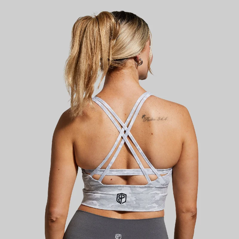 V-neck sports bra – Sports bra with a V-shaped neckline for a flattering and comfortable fit.Crossfire Sports Bra (Brand Strength-Avalanche)