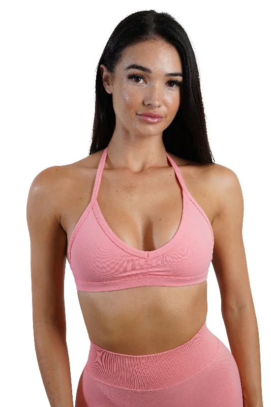 Back-closure sports bra – Sports bra with a hook-and-eye closure at the back for adjustable fit and ease of wear.DEFINE BRA - PEACH