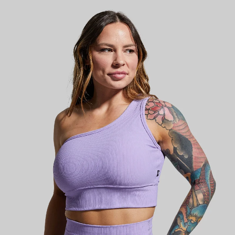 Mesh sports bra – Sports bra with mesh panels or details, promoting airflow and breathability during intense workouts.Evolve Sports Bra (Fairytale)