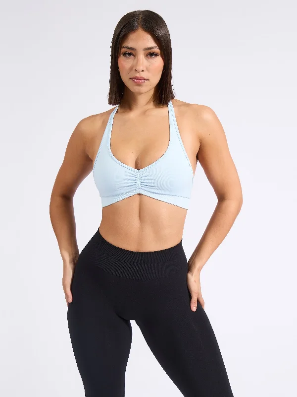 Yoga sports bra – Lightweight and comfortable sports bra designed specifically for yoga, offering gentle support.Halter Seamless Sports Bra - Bubbles Blue