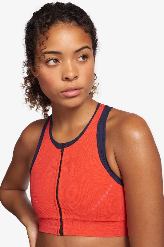 Breathable sports bra – Sports bra made from lightweight, moisture-wicking fabrics to keep the body cool and dry.Blackout Zip Bra - Coral