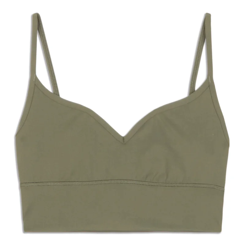 Adjustable straps sports bra – Sports bra with straps that can be adjusted for a personalized fit and comfort.lululemon Align™ Sweetheart Bra - Resale