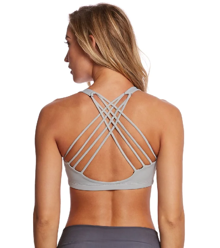 Vegan sports bra – Sports bra made from eco-friendly, cruelty-free materials, suitable for ethical consumers.Onzie Chic Yoga Sports Bra Stone