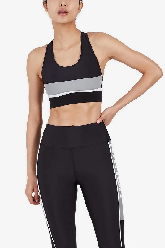 Criss-cross strap sports bra – Sports bra with straps that cross over at the back, providing extra support and a stylish look.THE ALTITUDE CROP