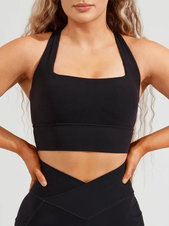 Mesh sports bra – Sports bra with mesh panels or details, promoting airflow and breathability during intense workouts.Revolution Sports Bra - Onyx Black