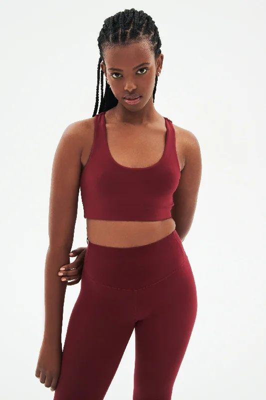 Criss-cross strap sports bra – Sports bra with straps that cross over at the back, providing extra support and a stylish look.Sara Airweight Bra