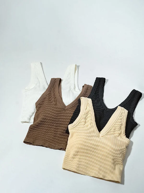 V-neck sports bra – Sports bra with a V-shaped neckline for a flattering and comfortable fit.V-Neck Cropped Bra Vest (4 Colours)