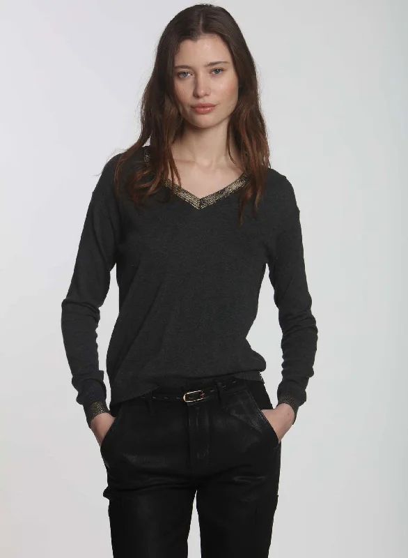 Cardigan – Open-front sweater, often buttoned or with a tieGoldie Vee - Charcoal