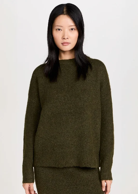 Oversized – Loose-fitting, relaxed silhouetteHart Sweater - Olive