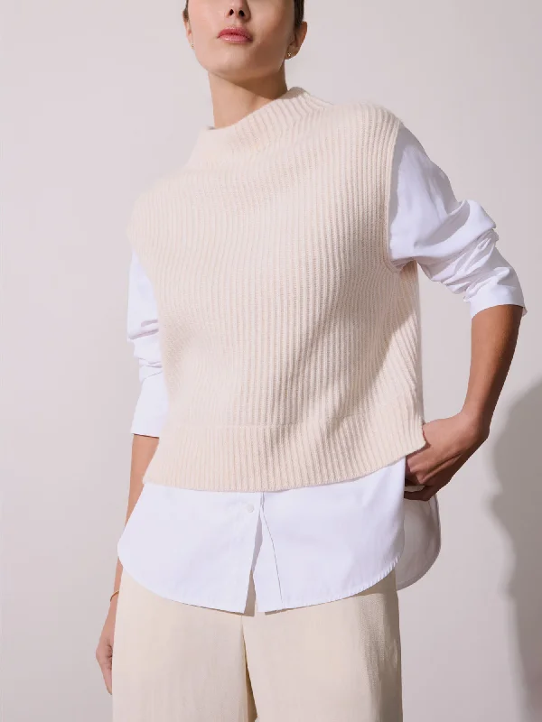 Turtleneck – High-neck style for added warmthThe Joni Layered Looker