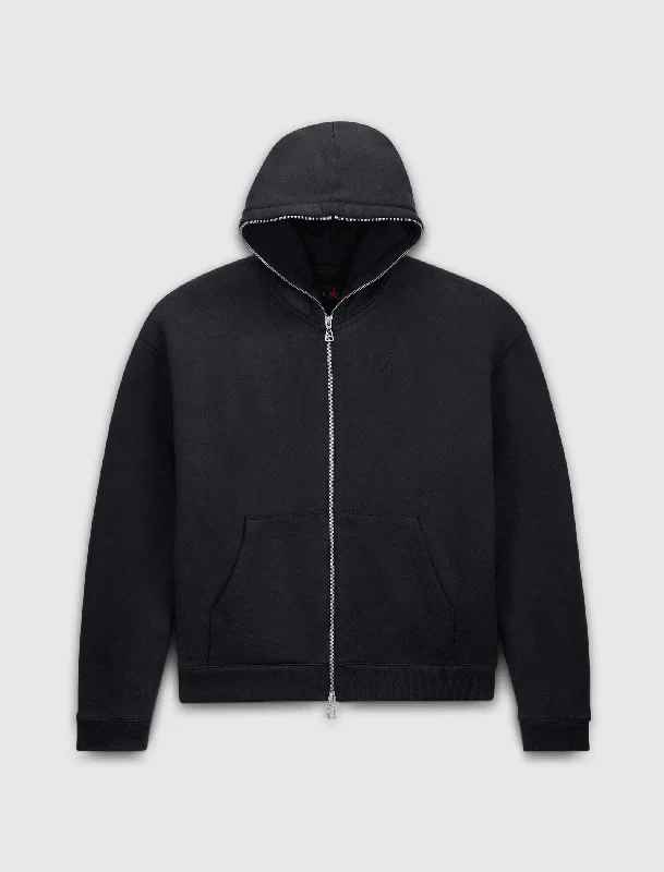 Plain/basic – Solid color, no graphics or designsTRAVIS SCOTT HOODIE