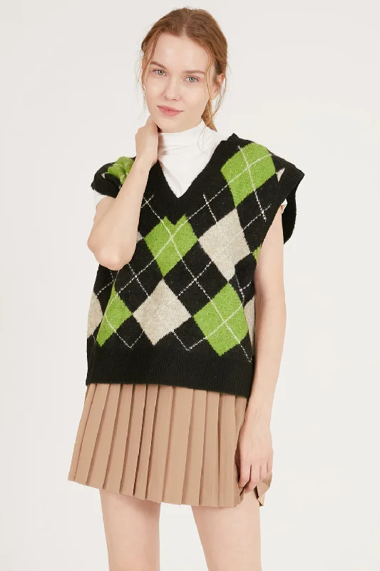 Oversized – Loose-fitting, relaxed silhouetteMandy Argyle Sweater Vest