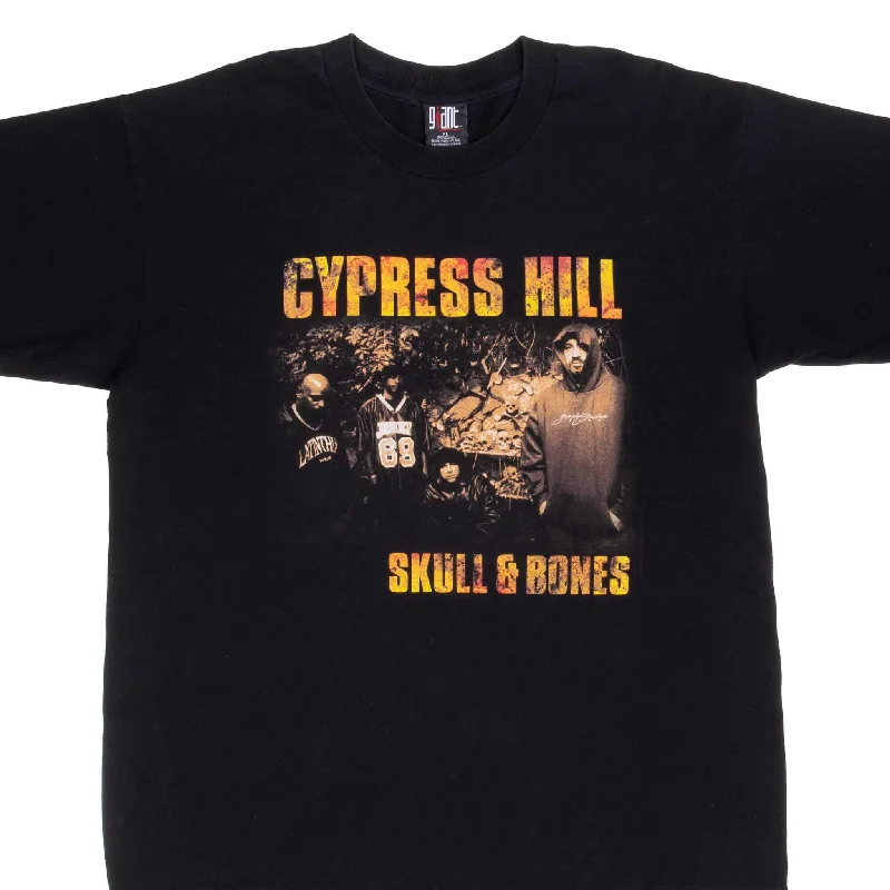 Ringer – T-shirt with contrasting colored trim around the neckline and sleevesVINTAGE CYPRESS HILL SKULL AND BONES TEE SHIRT 1990S SIZE XL