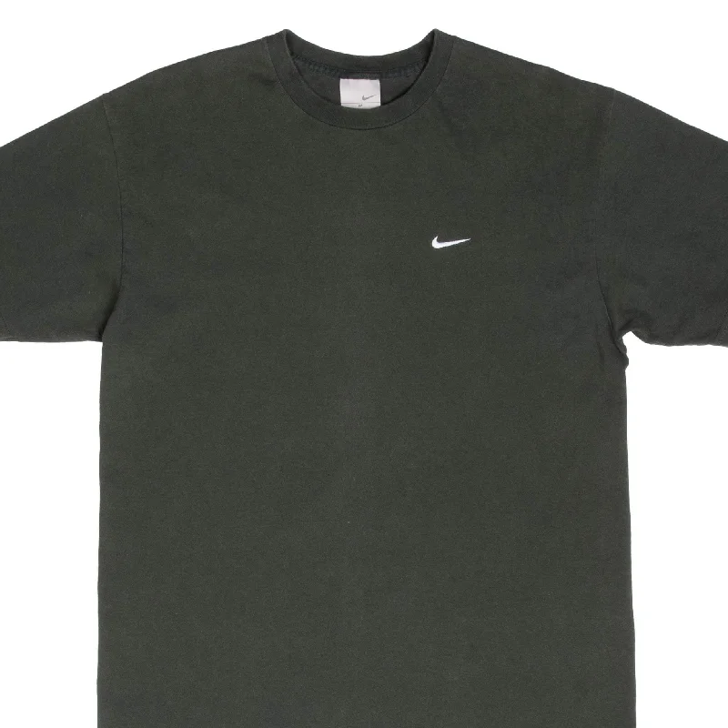 Linen – Lightweight, breathable fabric, perfect for summerVINTAGE NIKE CLASSIC SWOOSH GREEN TEE SHIRT 2000S SIZE MEDIUM