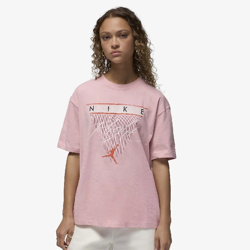 Henley – T-shirt with a buttoned placket (usually a few buttons near the collar)Nike | WMN'S FLIGHT HERITAGE GRAPHIC TEE  { PINK GLAZE/COSMIC CLAY