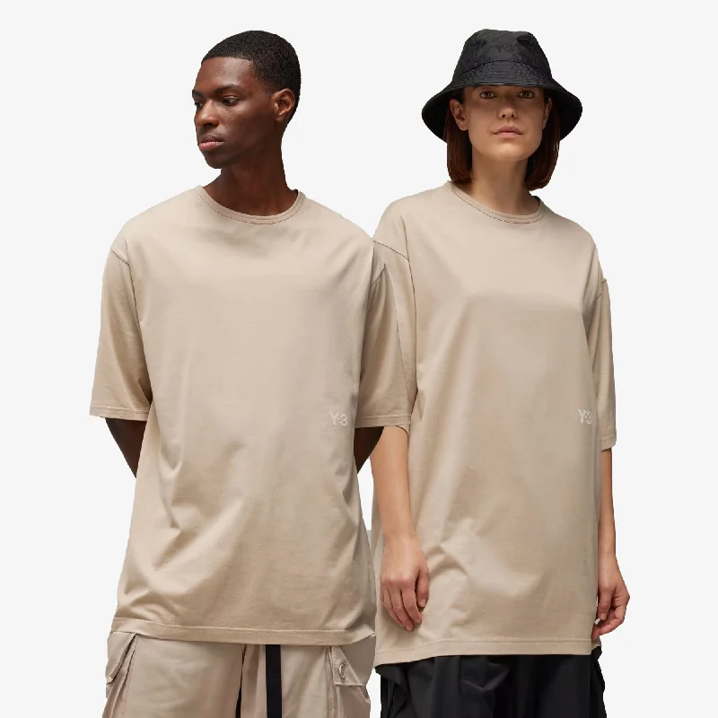 Oversized – Loose, relaxed fit, often with dropped shouldersY-3 | BOXY SHORT SLEEVE TEE { CLAY BROWN